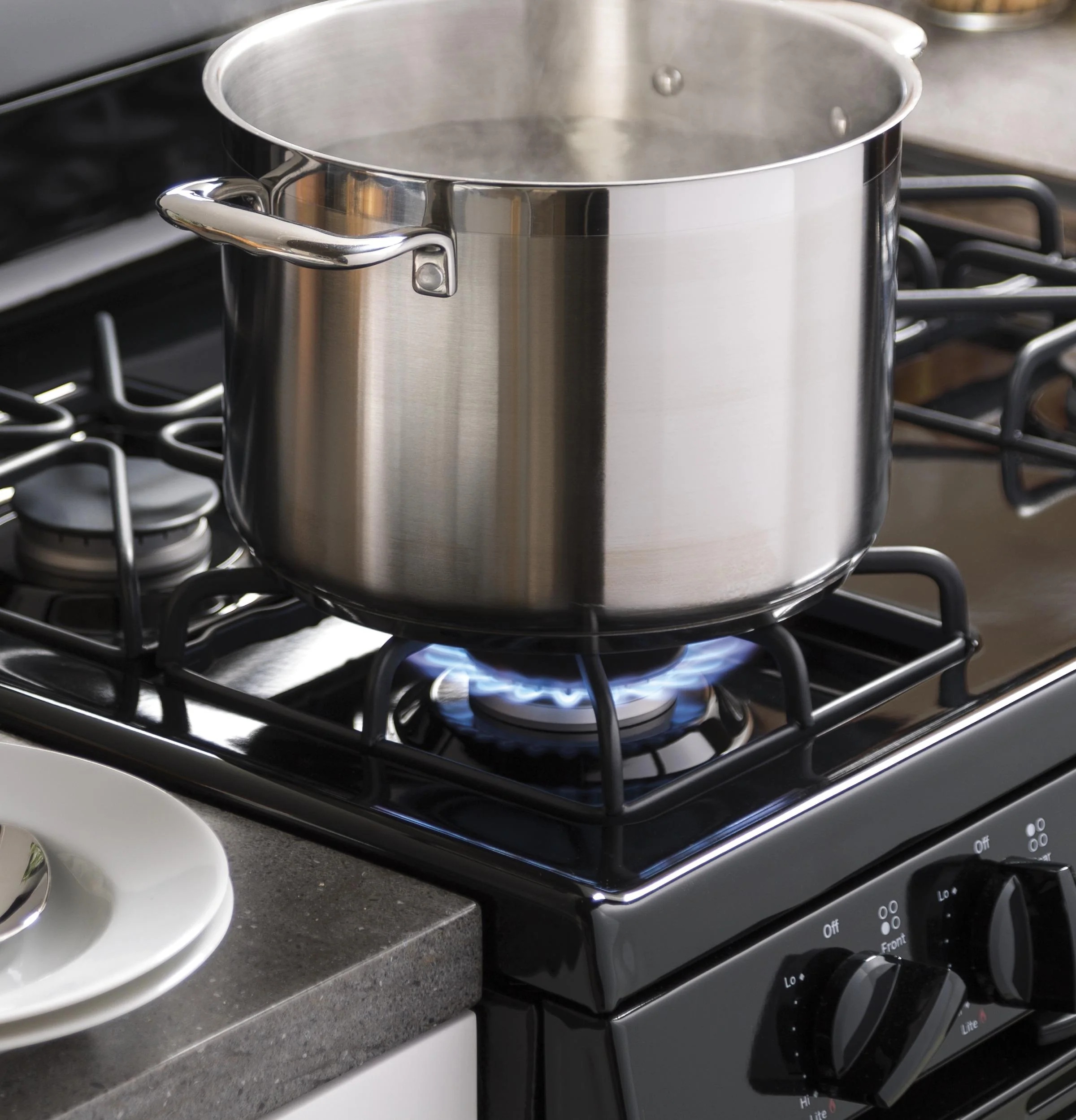JGB635DEKBB GE® 30" Free-Standing Gas Range - Image 10