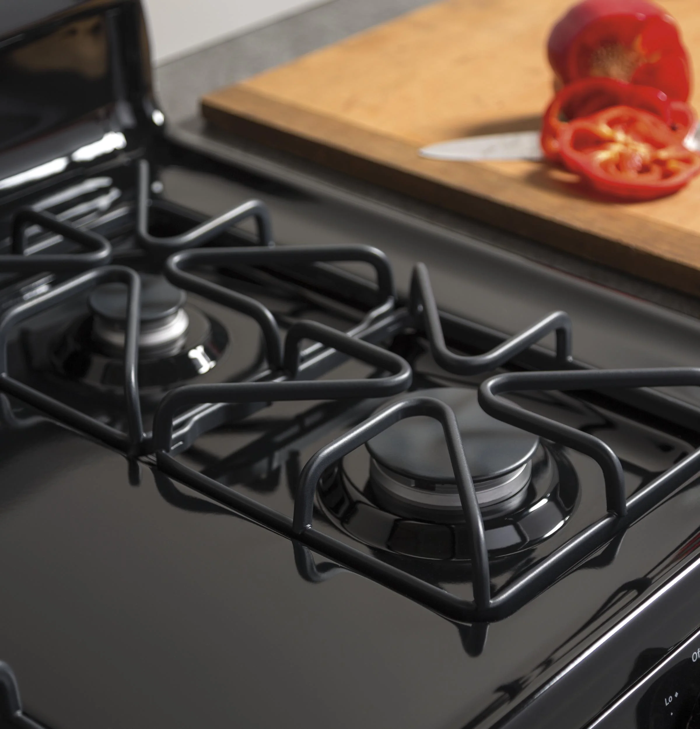 JGB635DEKBB GE® 30" Free-Standing Gas Range - Image 9