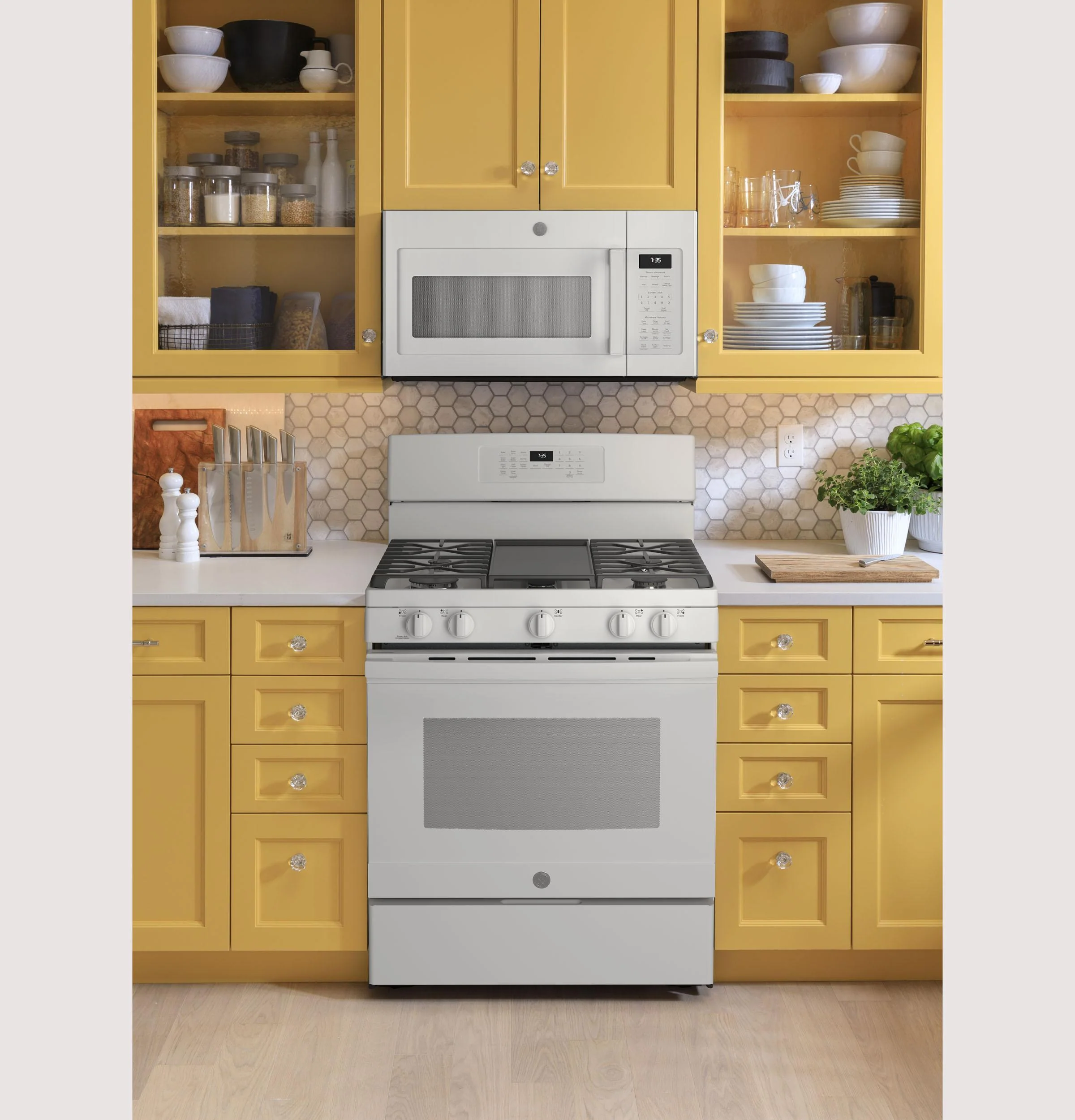 JGB735DPWW GE® 30" Free-Standing Gas Convection Range with No Preheat Air Fry - Image 21
