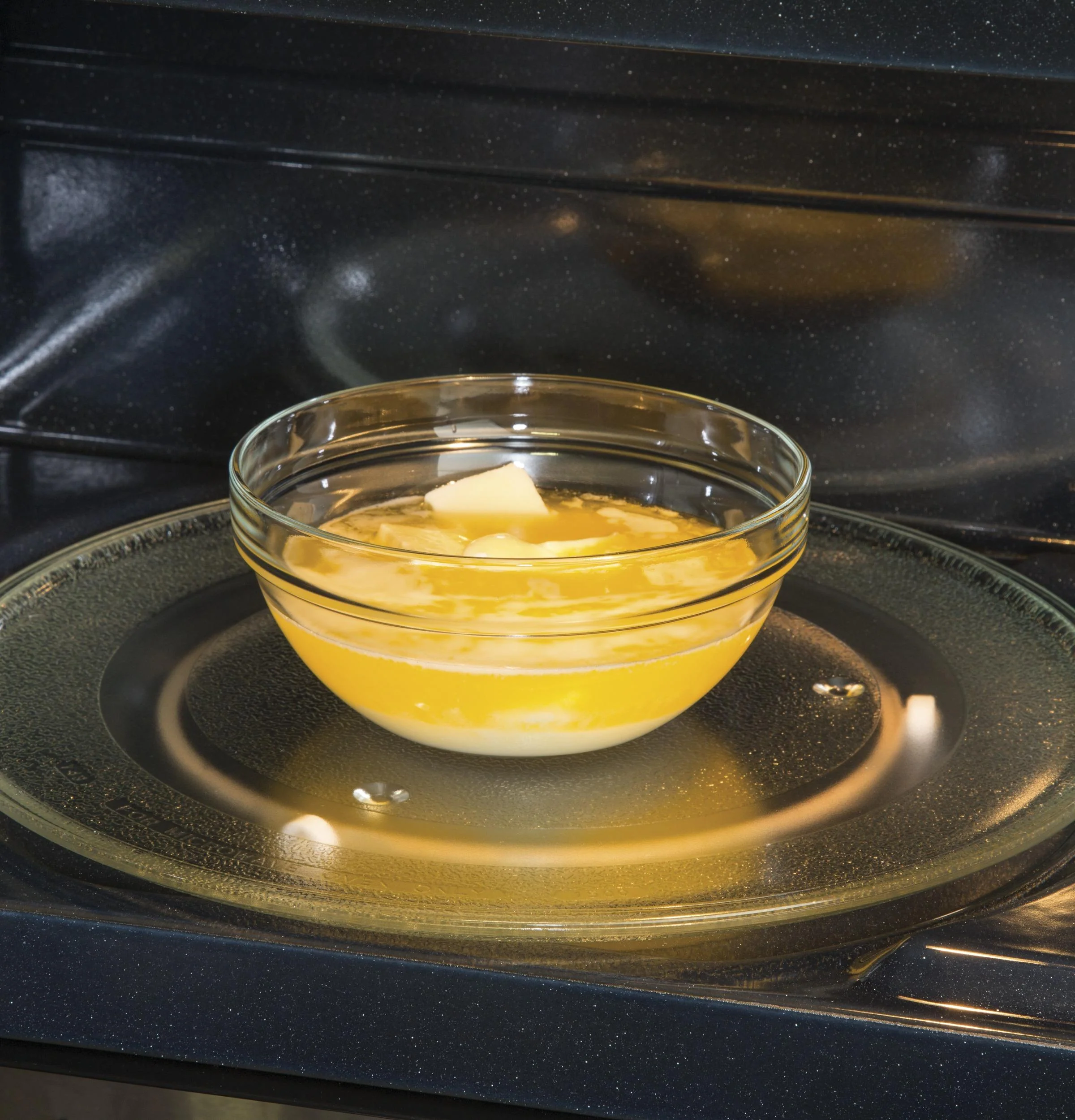 JNM7196DKBB GE® 1.9 Cu. Ft. Over-the-Range Sensor Microwave Oven with Recirculating Venting - Image 3