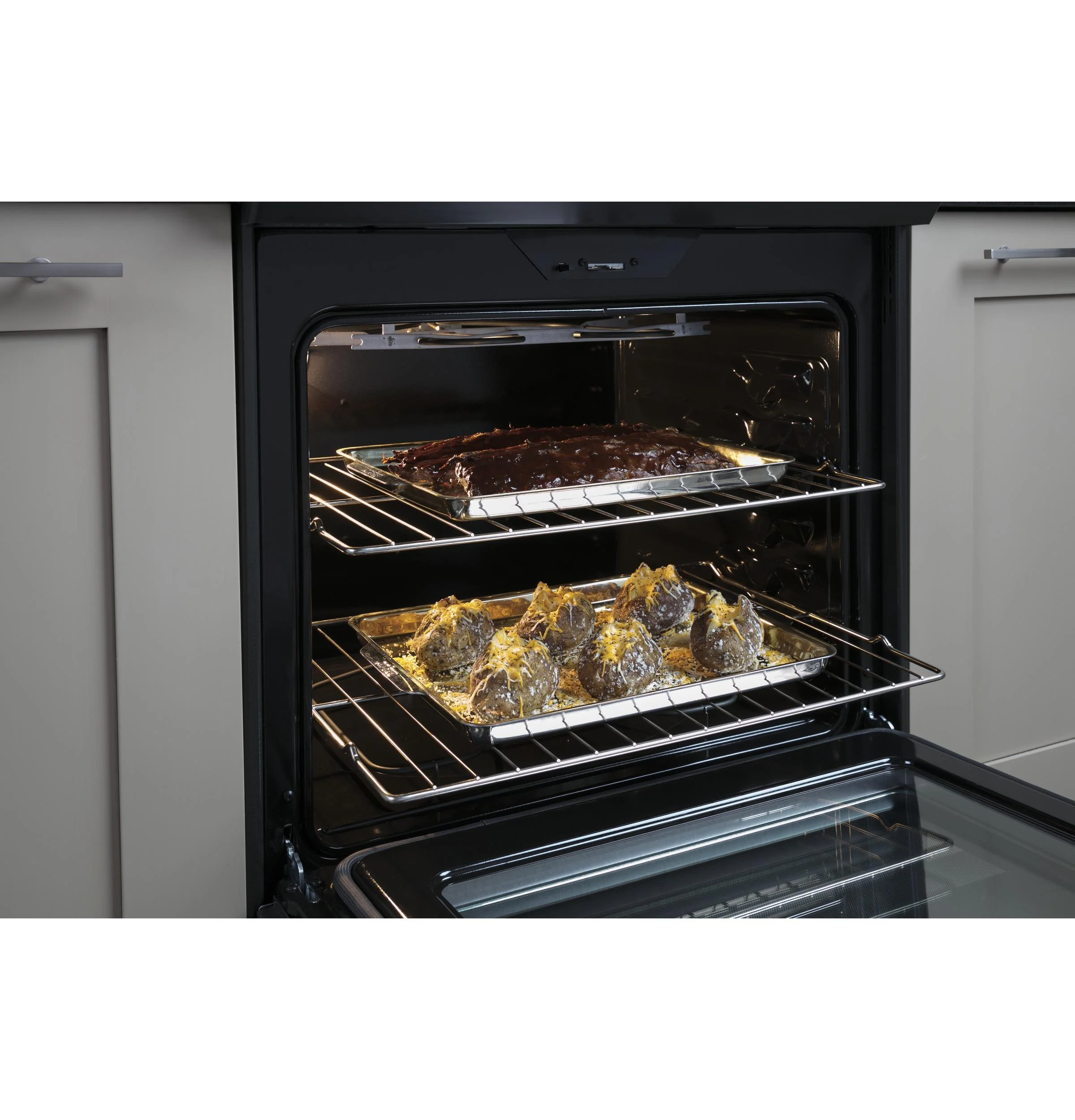 GE® 30" Slide-In Electric Range - Image 8