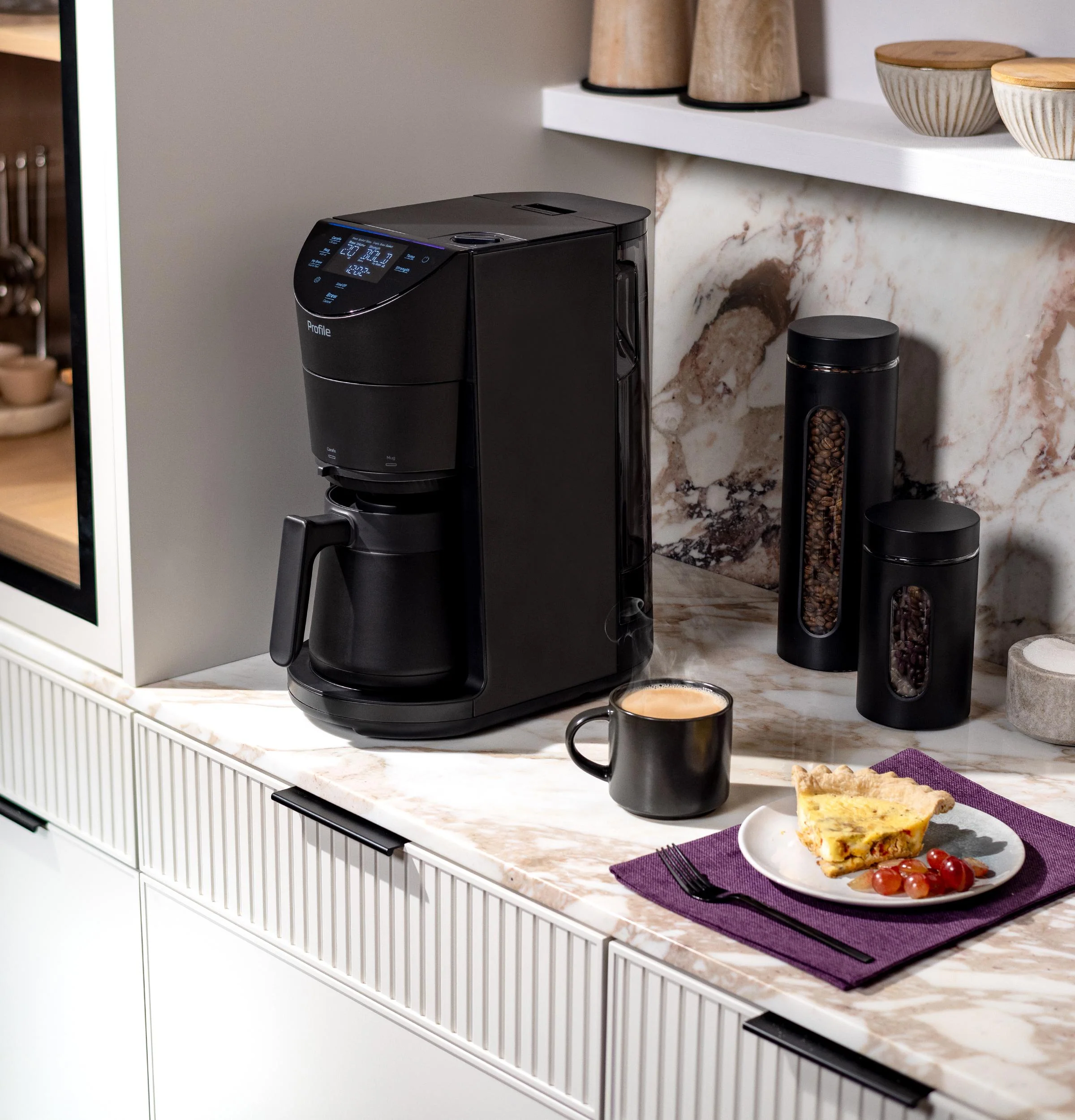 P7CGAAS6TBB GE Profile™ Smart Grind and Brew Coffee Maker with Podless Single Serve - Image 5