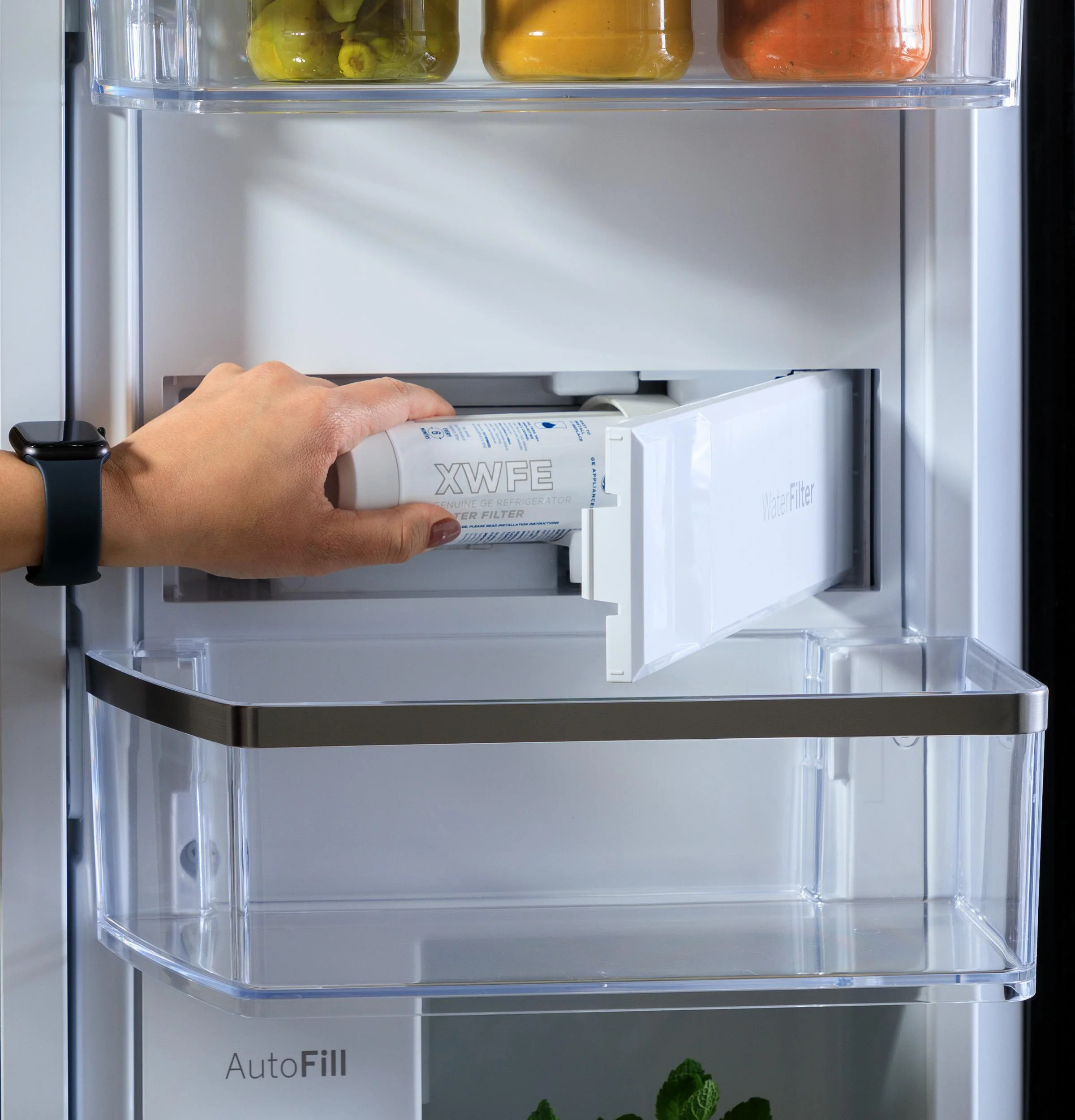 PAD28BYTFS GE Profile™ ENERGY STAR® 28.4 Cu. Ft. Quad-Door Refrigerator with Dual-Dispense AutoFill Pitcher and Door in Door - Image 22