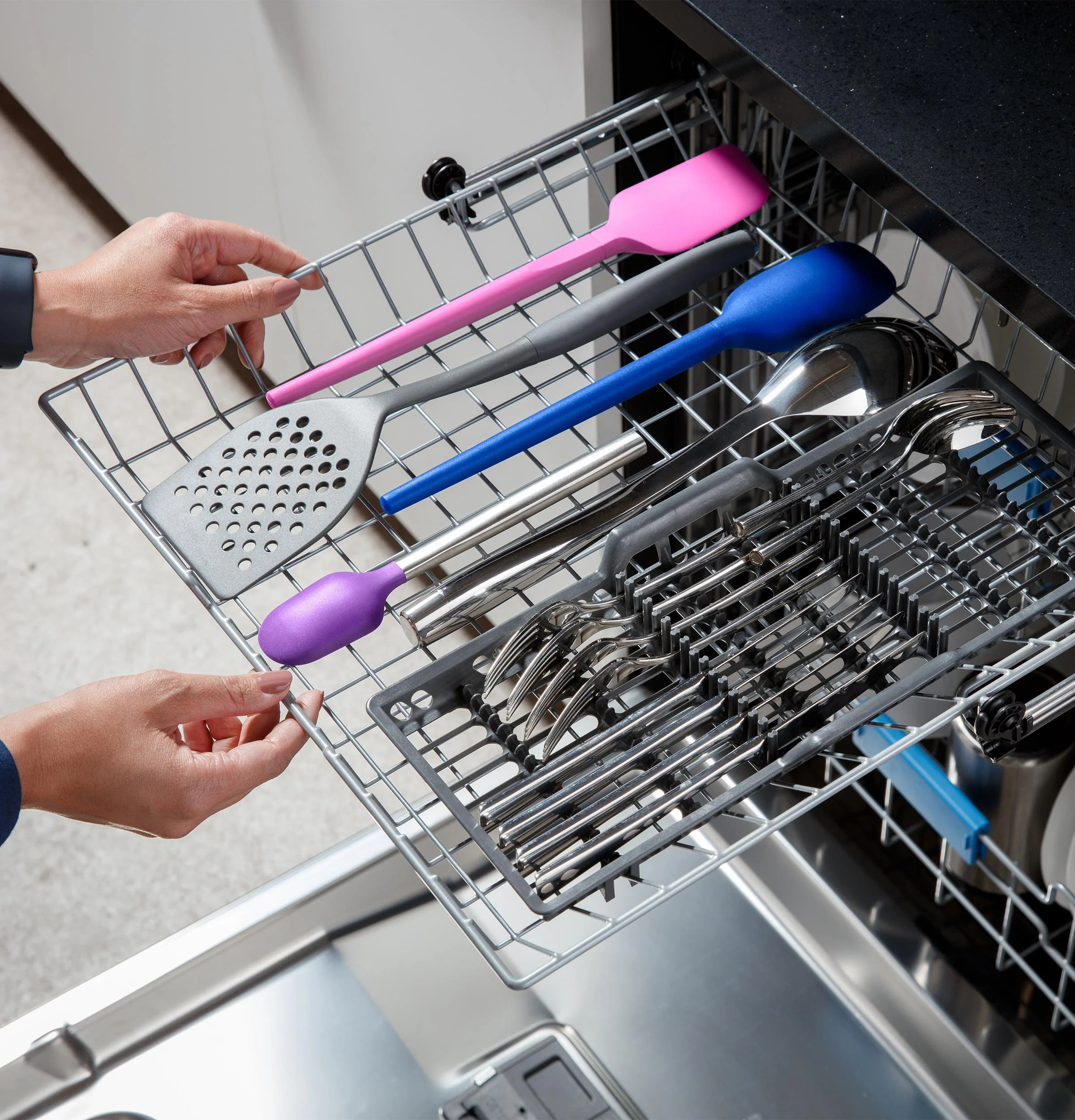 PDP715SYVFS GE Profile™ ENERGY STAR® Fingerprint Resistant Top Control Stainless Interior Dishwasher with Microban™ Antimicrobial Technology - Image 7