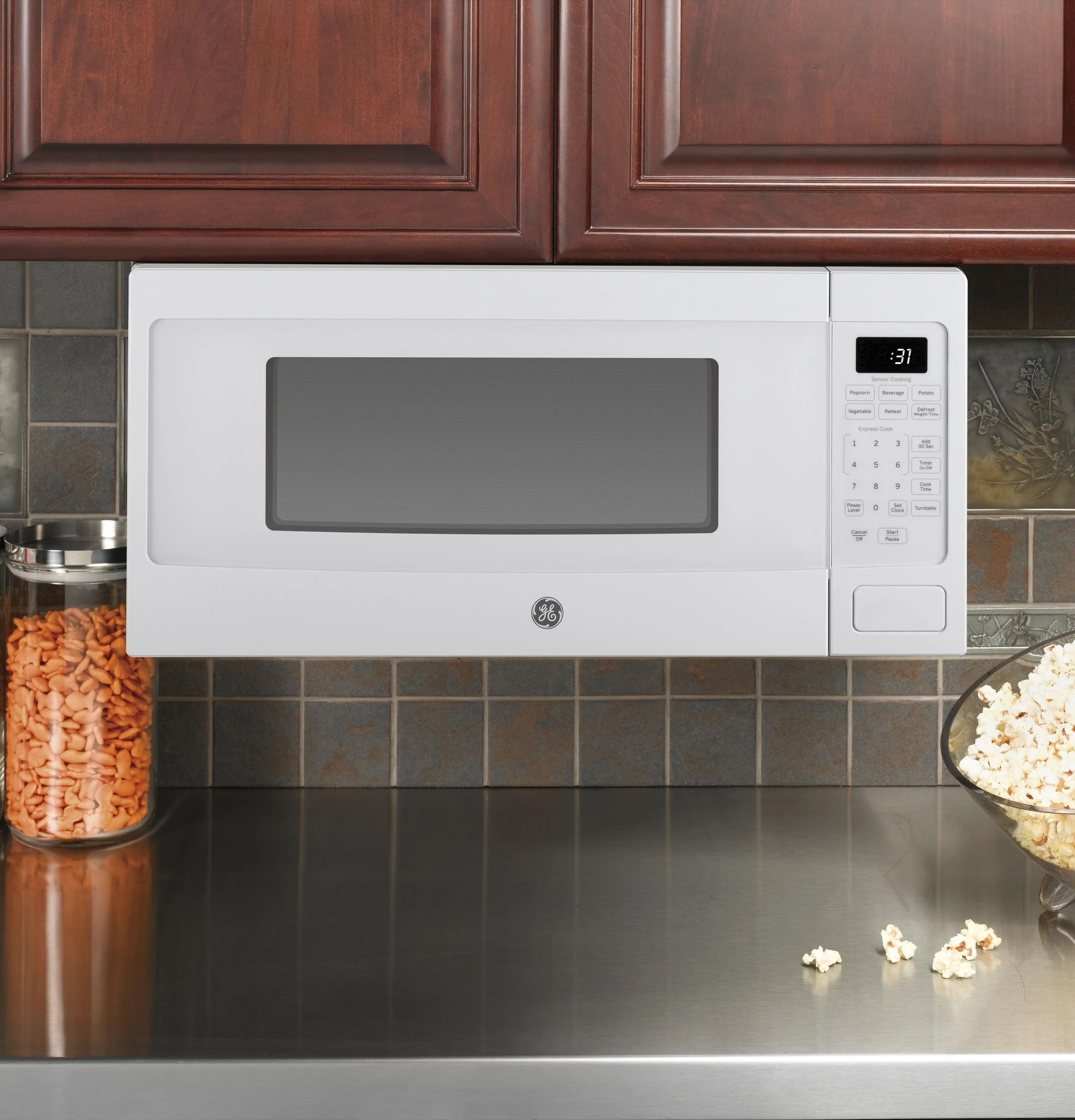 PEM31DFWW GE Profile™ 1.1 Cu. Ft. Countertop Microwave Oven - Image 5