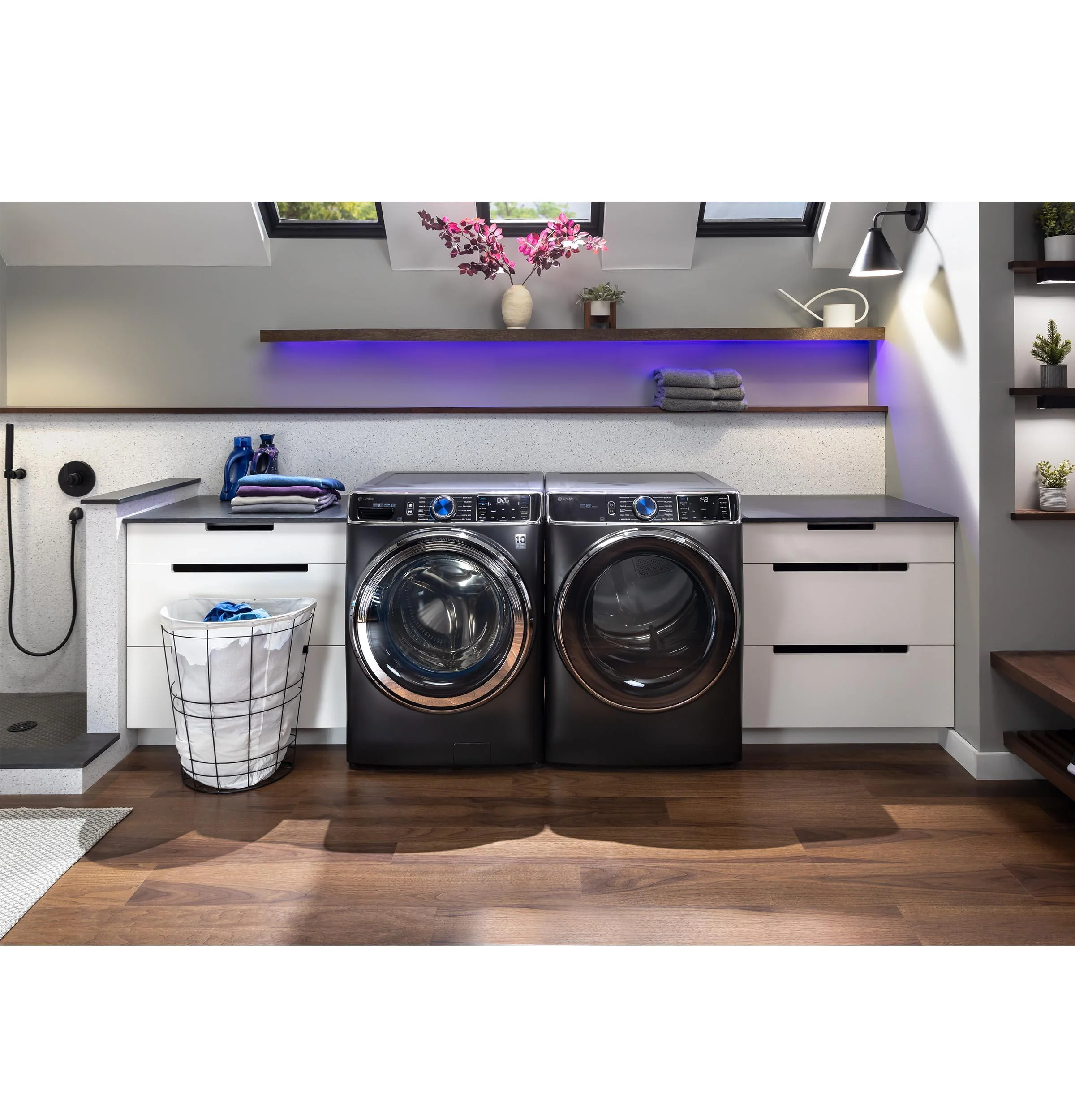 GE Profile™ ENERGY STAR® 7.8 cu. ft. Capacity Smart Front Load Gas Dryer with Steam and Sanitize Cycle - Image 17
