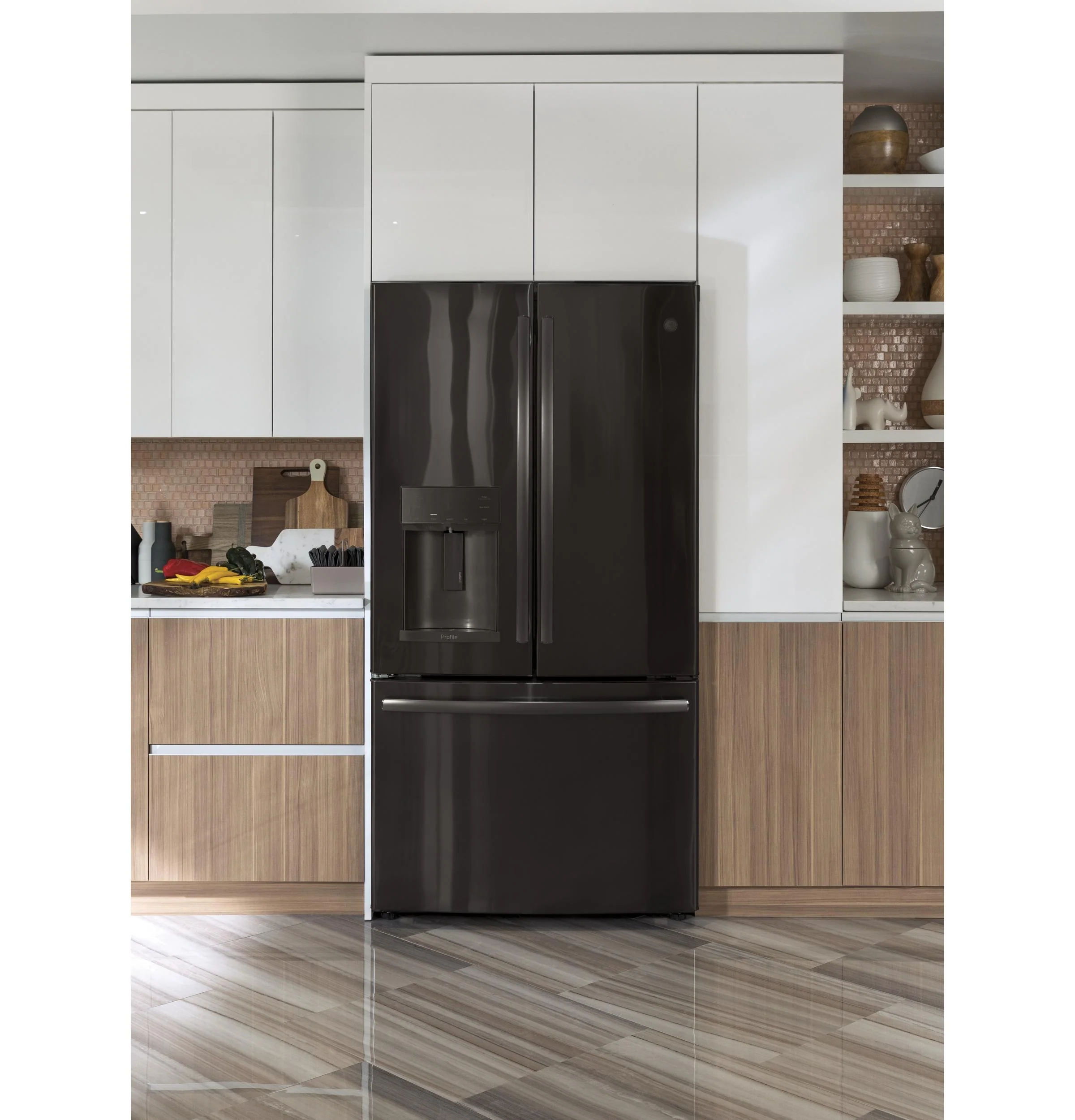 PFE28KBLTS GE Profile™ ENERGY STAR® 27.7 Cu. Ft. French-Door Refrigerator with Hands-Free AutoFill - Image 16