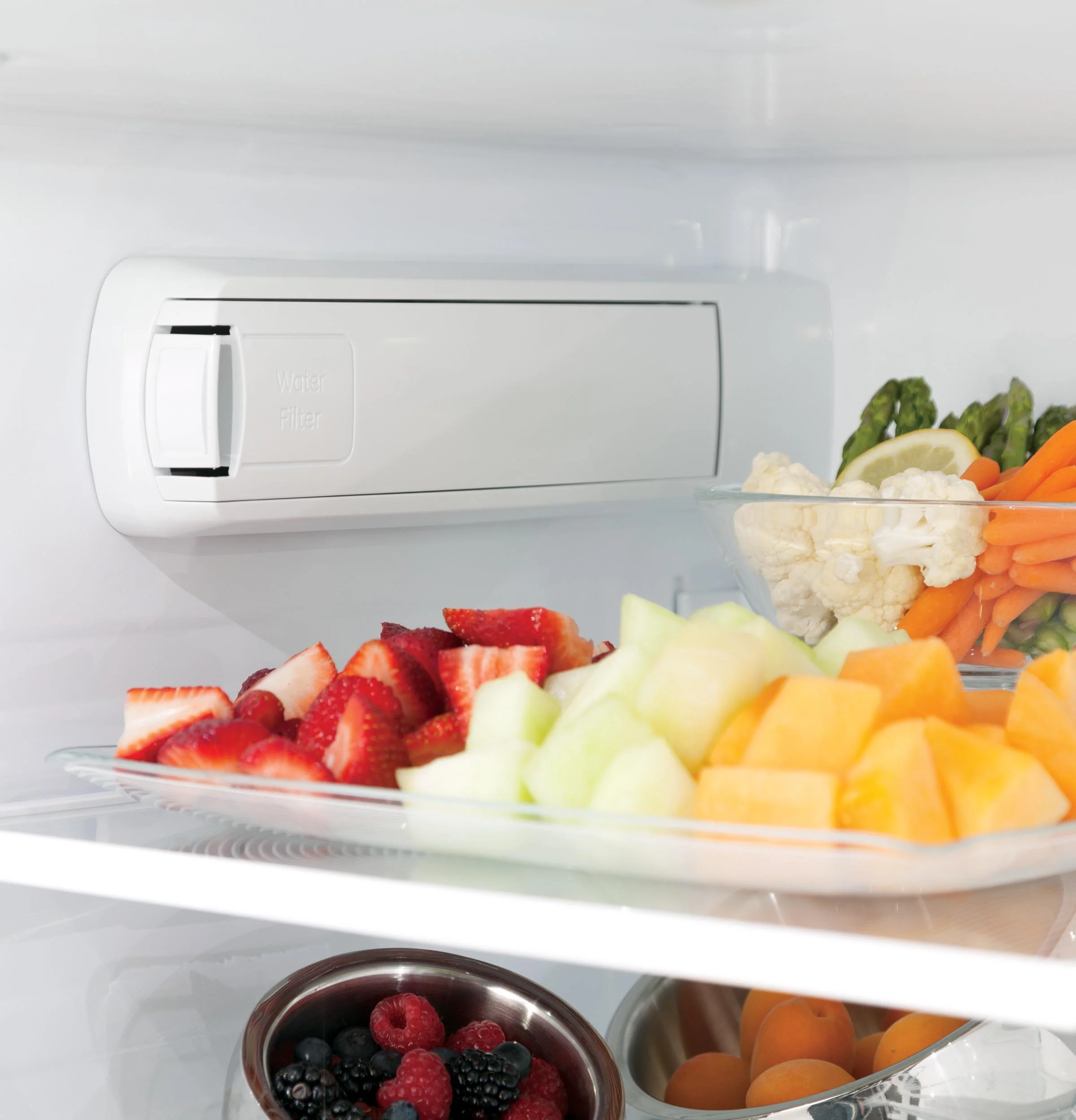 PFE28KYNFS GE Profile™ ENERGY STAR® 27.7 Cu. Ft. Fingerprint Resistant French-Door Refrigerator with Hands-Free AutoFill - Image 9