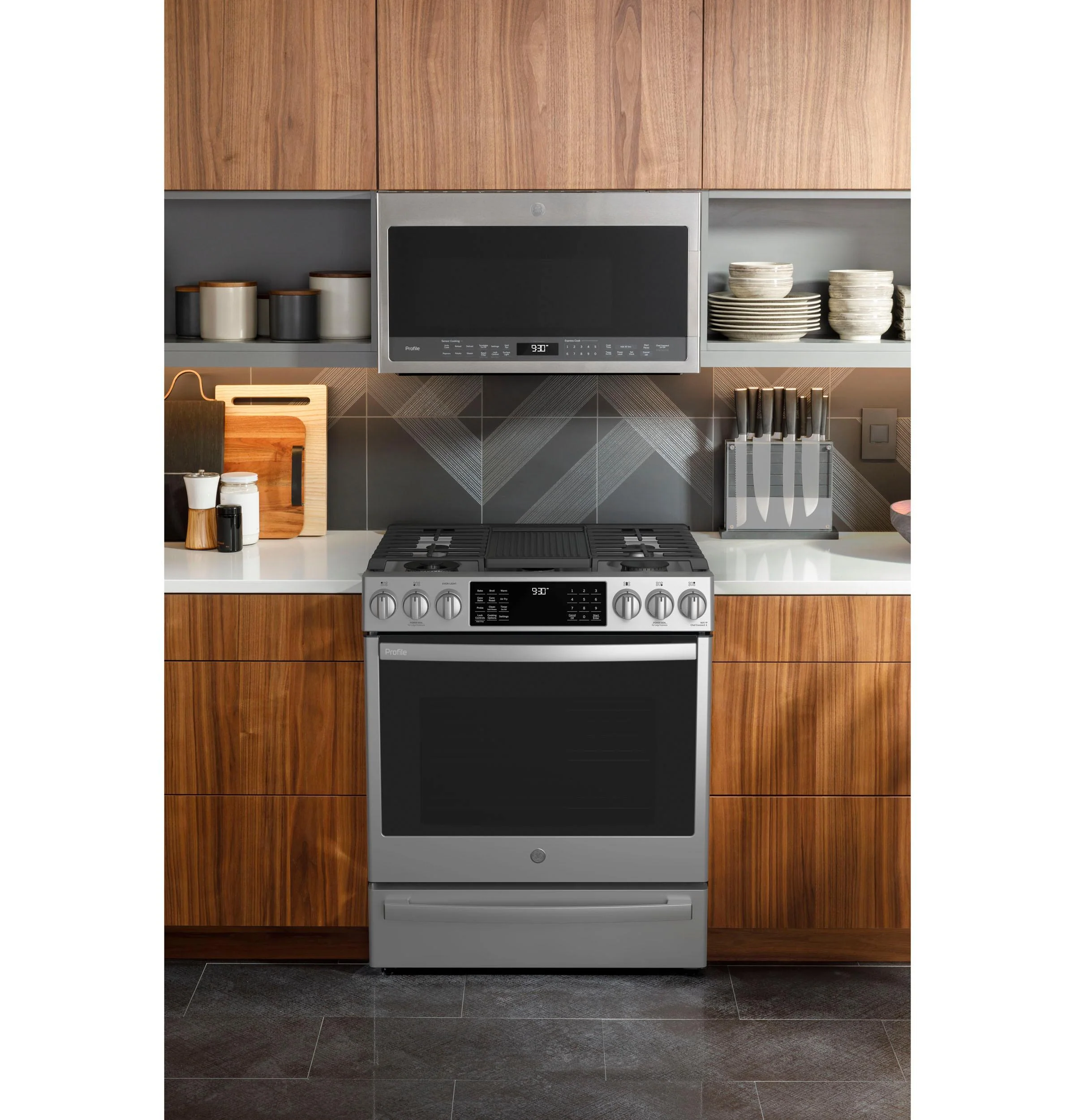 PGS930YPFS GE Profile™ 30" Smart Slide-In Front-Control Gas Fingerprint Resistant Range with No Preheat Air Fry - Image 8