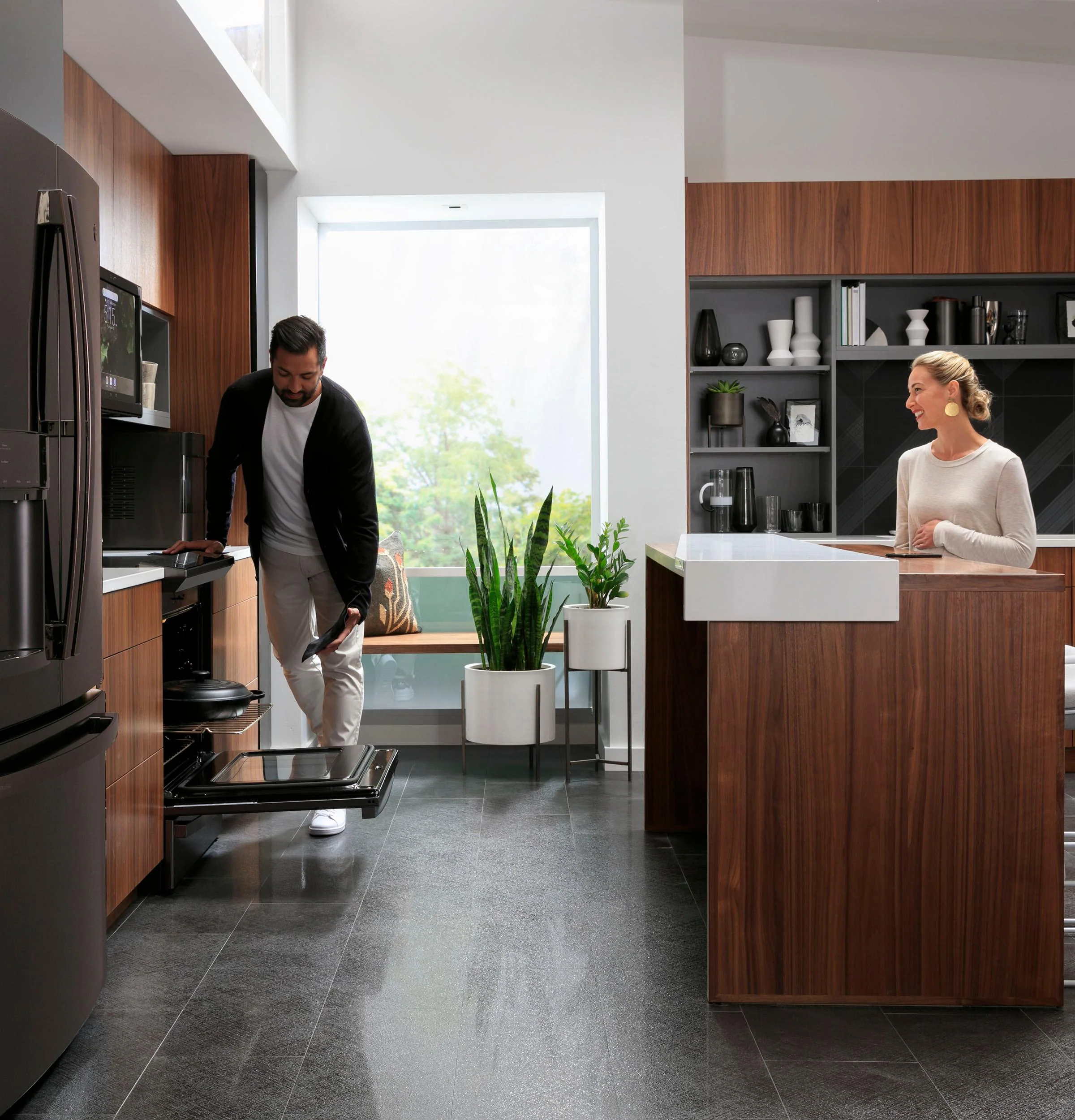 GE Profile™ 30" Smart Slide-In Front-Control Induction and Convection Range with No Preheat Air Fry - Image 8