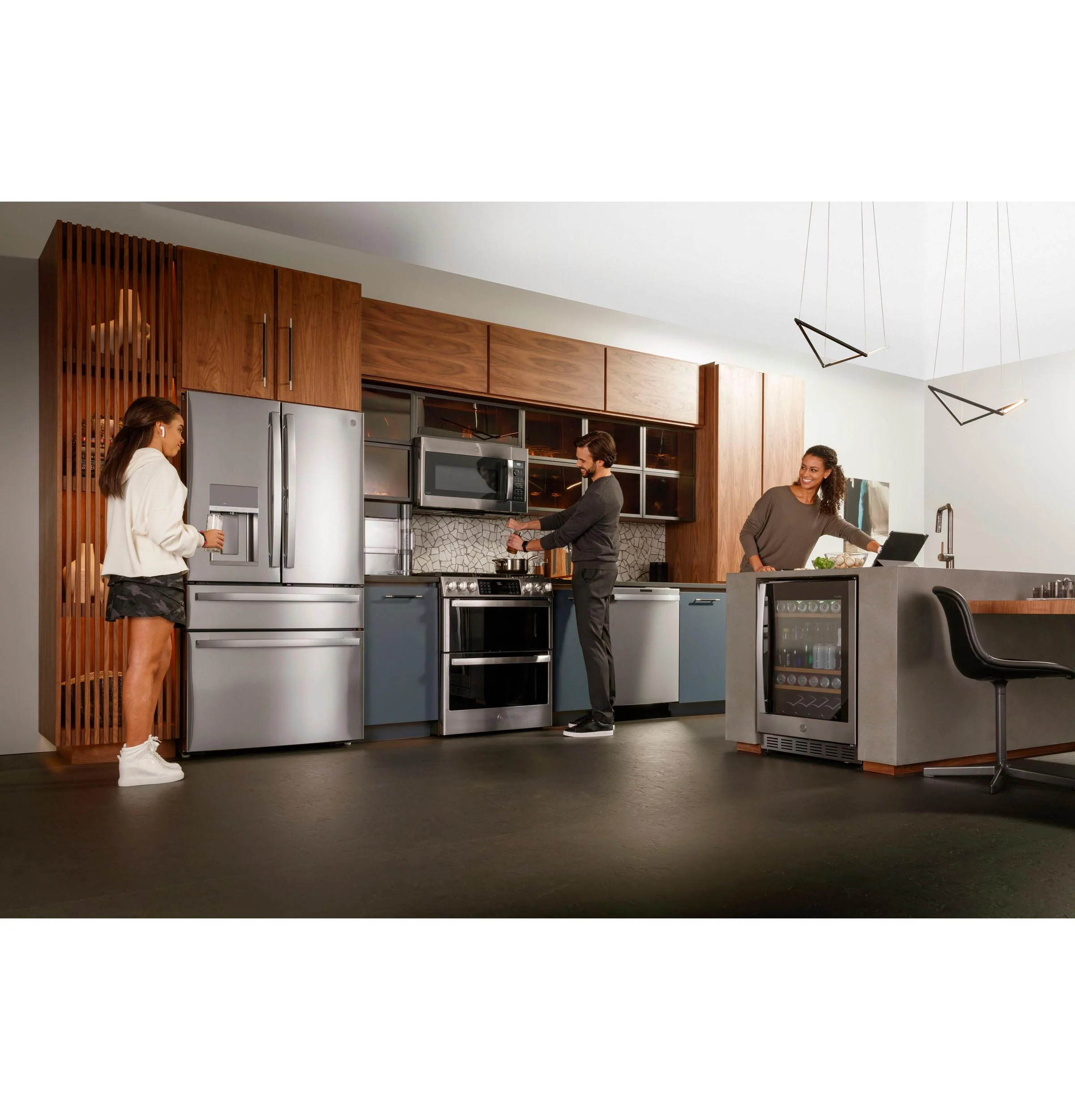 PVD28BYNFS GE Profile™ ENERGY STAR® 27.9 Cu. Ft. Smart Fingerprint Resistant 4-Door French-Door Refrigerator with Door In Door - Image 91