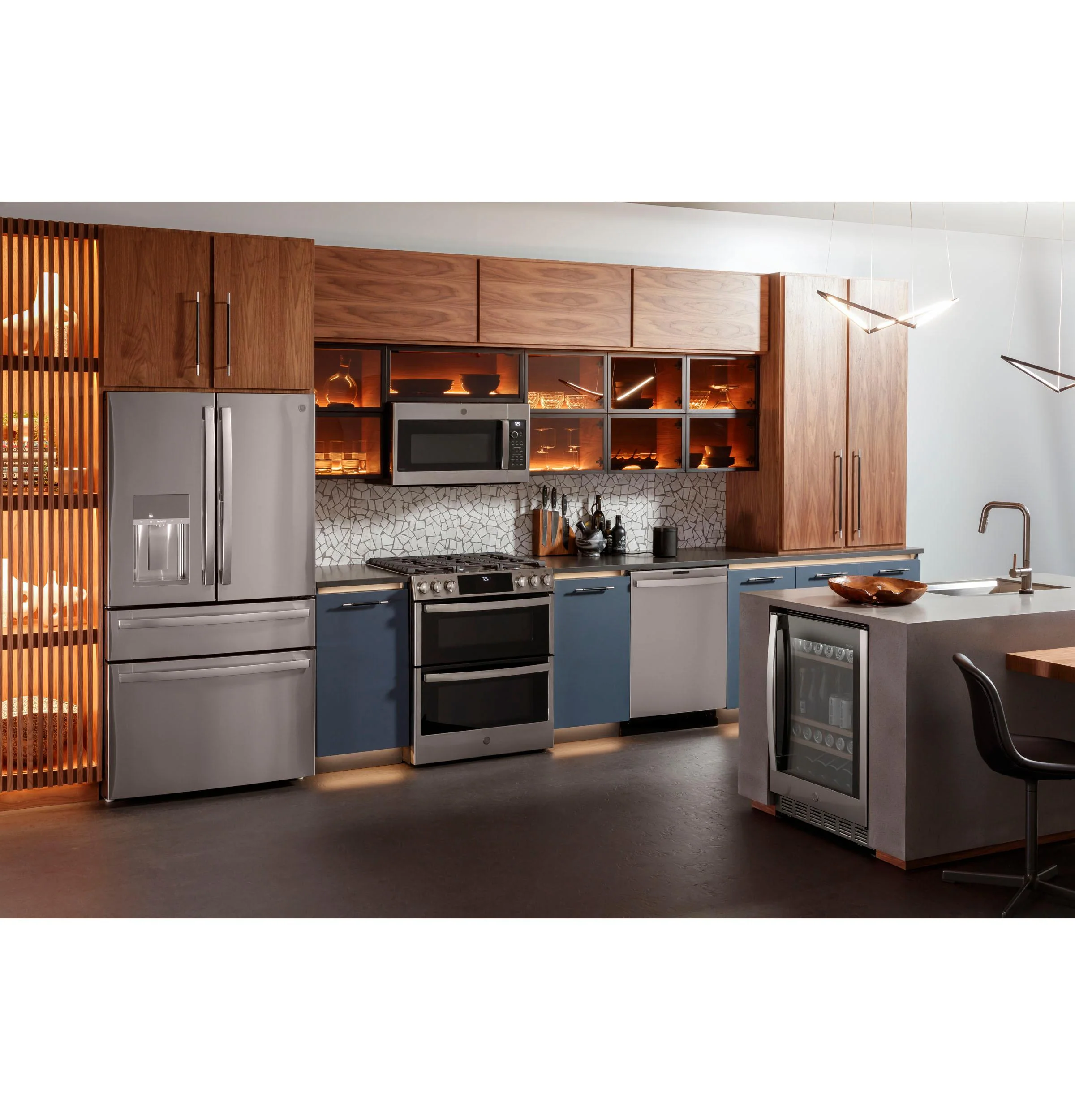 PVS06BSPSS GE Profile™ 155-Can or 52-Bottle Beverage Center - Image 19