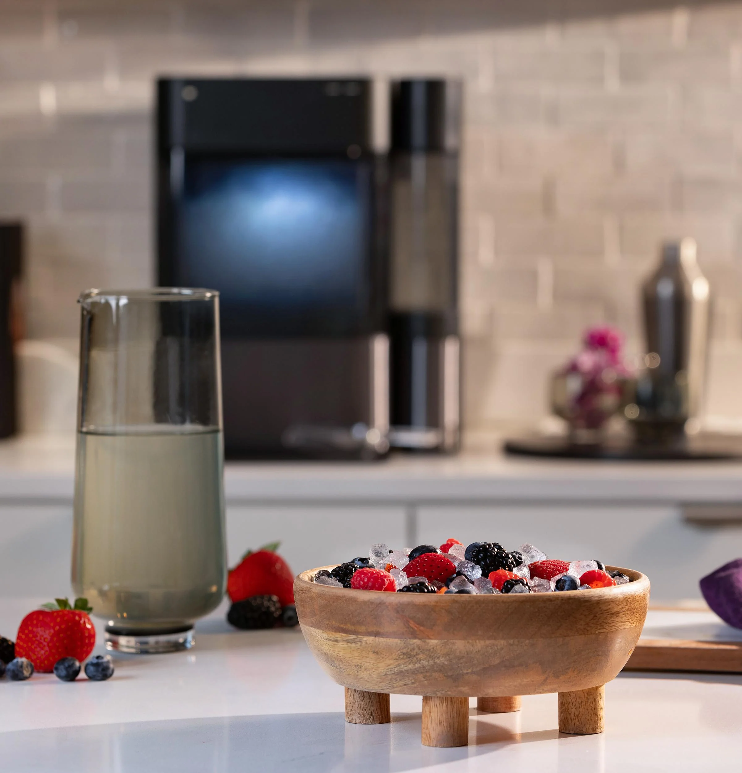 XPIO23SWBB GE Profile™ Opal™ 2.0 Ultra Nugget Ice Maker with Scale Inhibiting Filter - Image 8