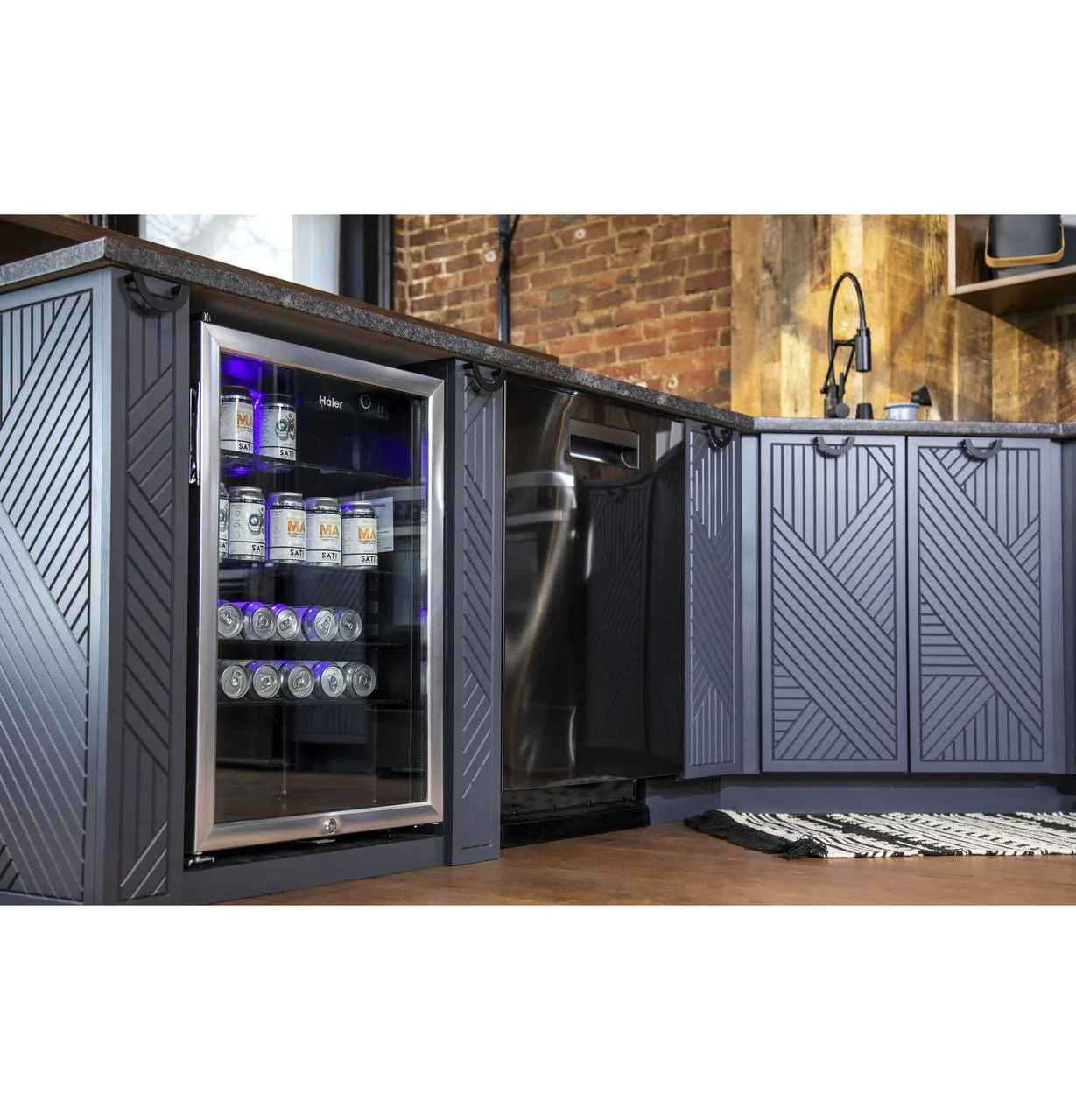 Haier HEBF100BXS 150-Can Beverage Center - Image 49