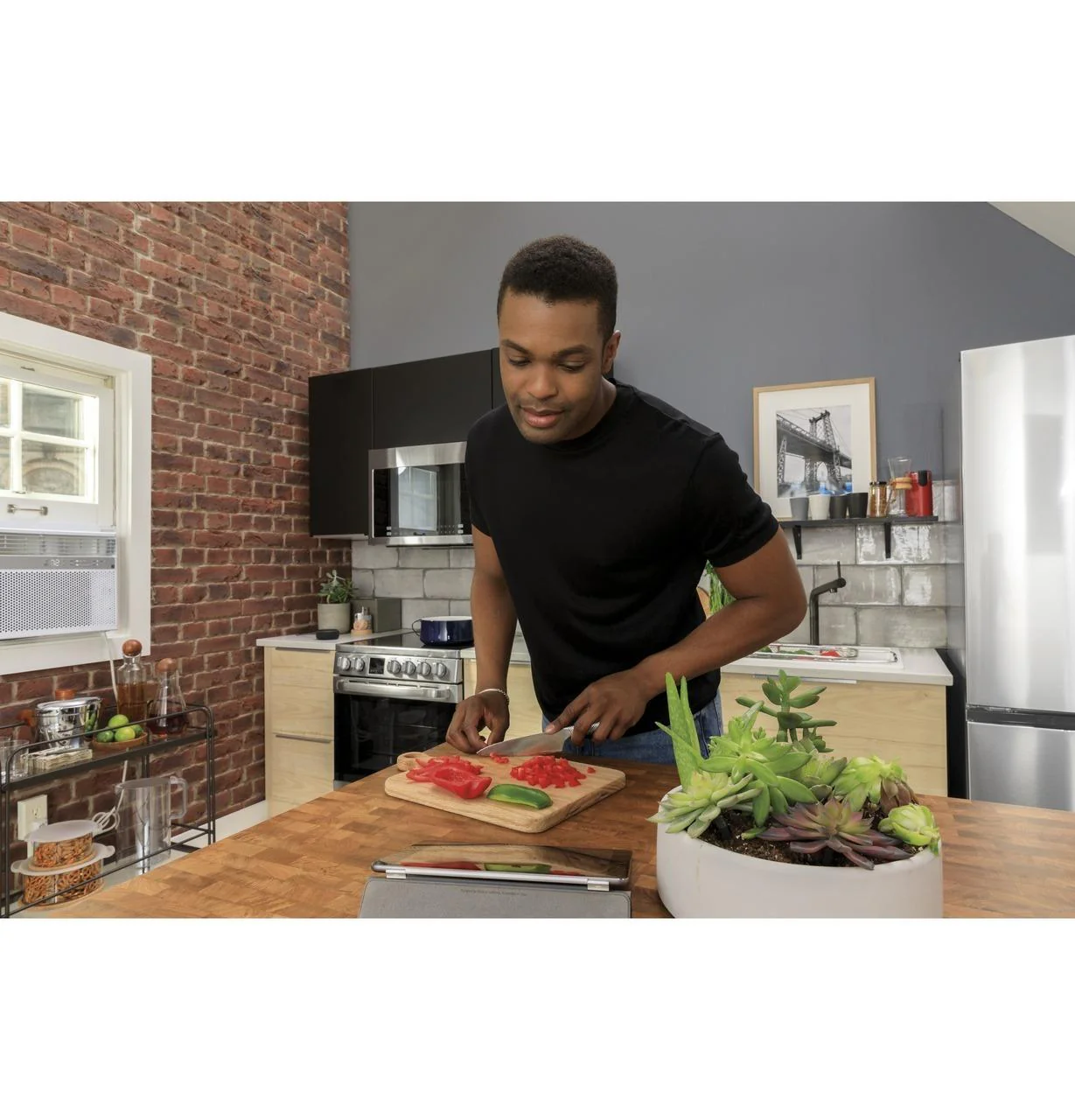 QAS740RMSS Haier ENERGY STAR® 24" 2.9 Cu. Ft. Electric Range - Image 56