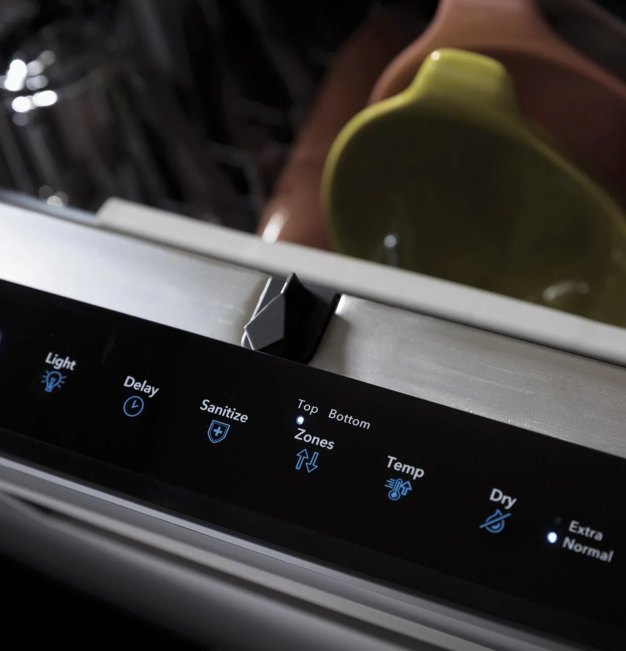 Haier ENERGY STAR® Smart Top Control with Stainless Steel Interior Dishwasher with Sanitize Cycle - Image 12