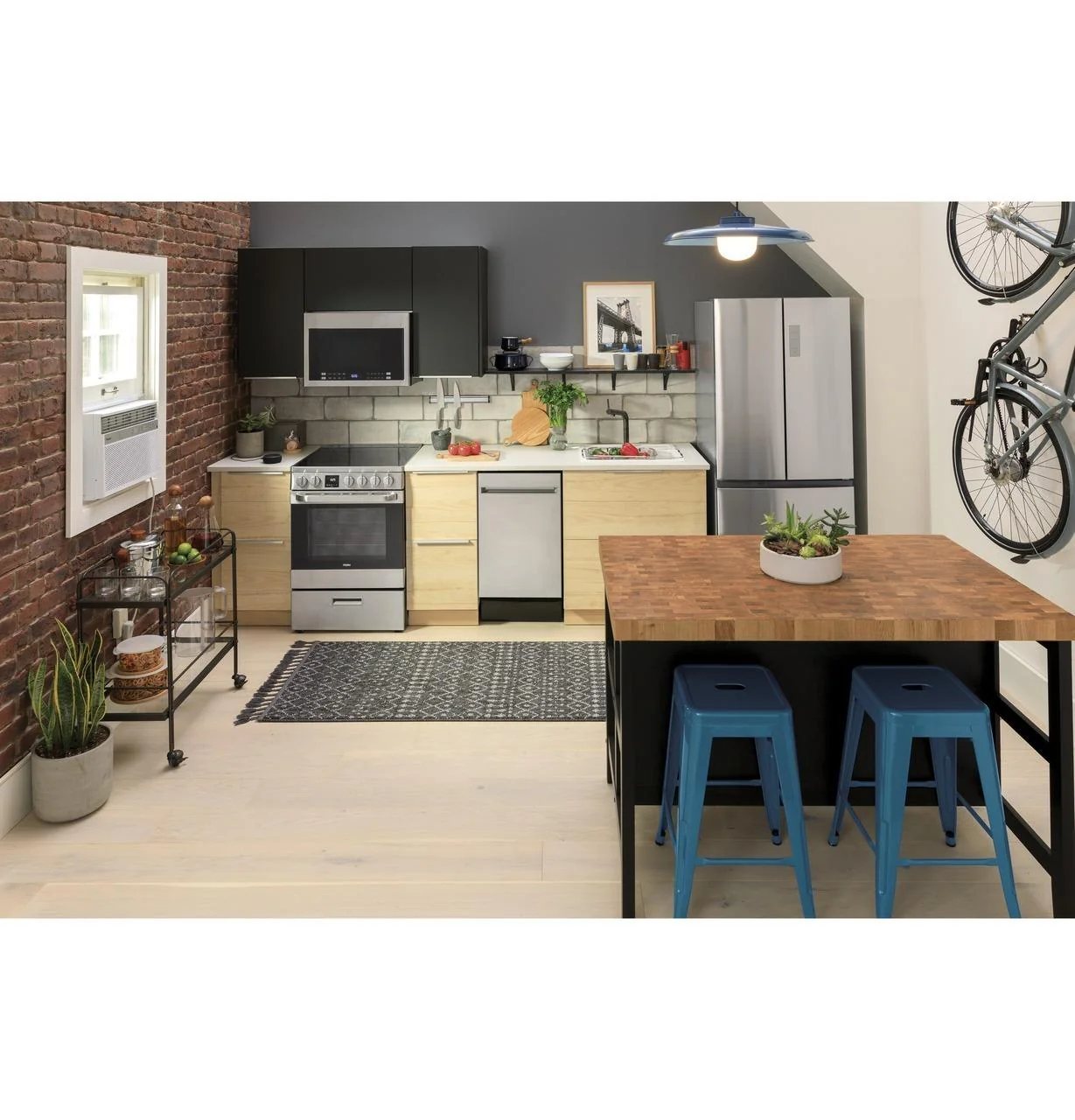 QDT125SSLSS Haier ENERGY STAR® 18" Stainless Steel Interior Dishwasher with Sanitize Cycle - Image 30