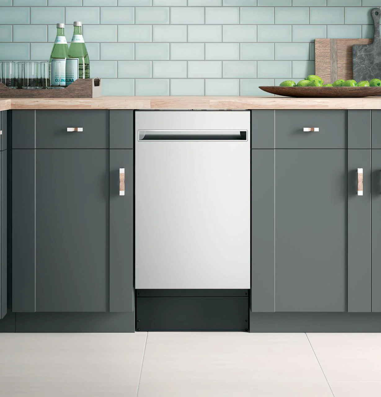 QDT125SSLSS Haier ENERGY STAR® 18" Stainless Steel Interior Dishwasher with Sanitize Cycle - Image 4
