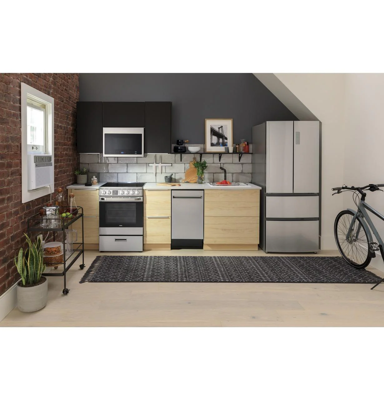 QDT125SSLSS Haier ENERGY STAR® 18" Stainless Steel Interior Dishwasher with Sanitize Cycle - Image 46