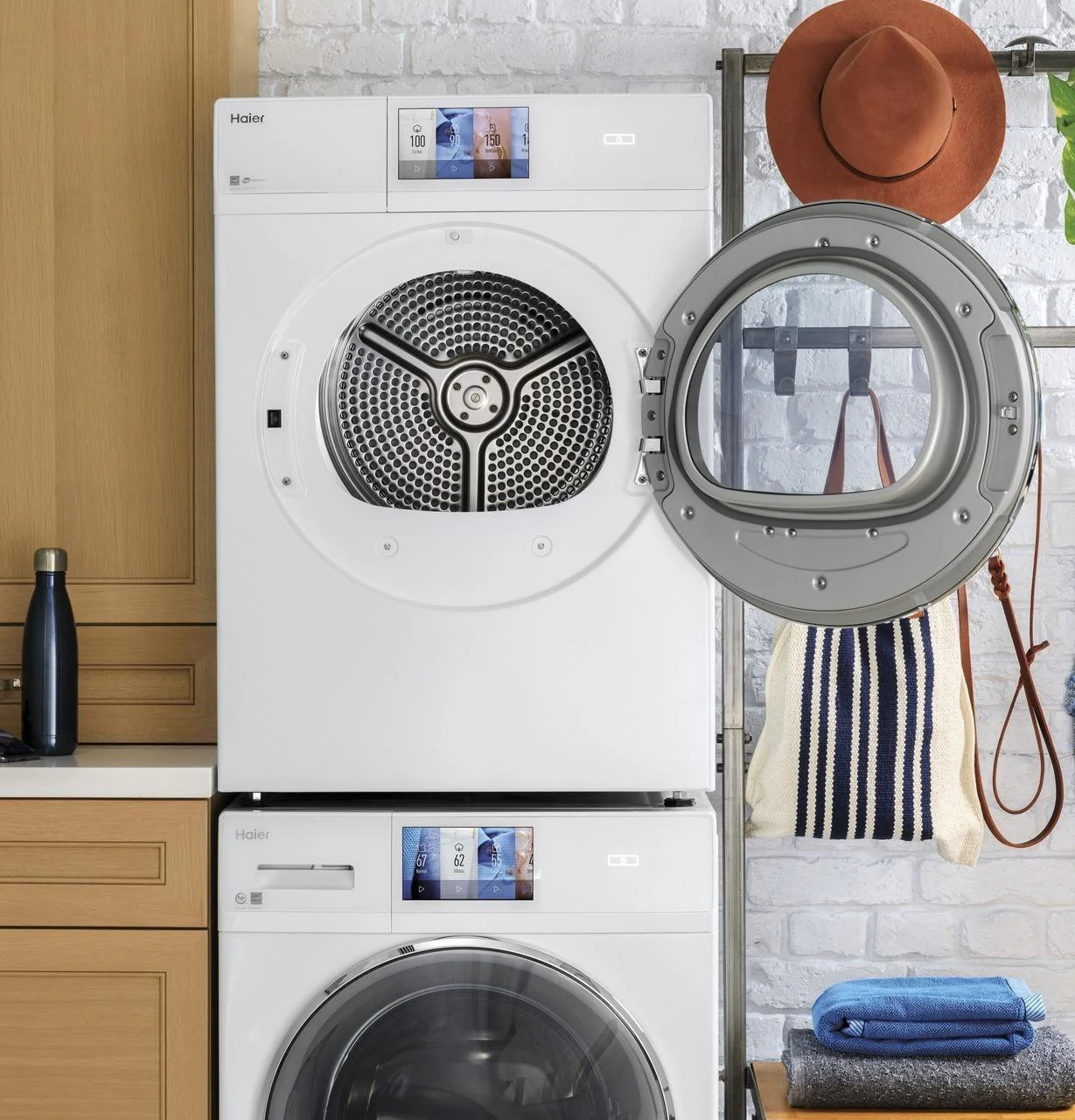4.3 cu.ft. Capacity Smart 24" Frontload Electric Dryer with Stainless Steel Basket - Image 43