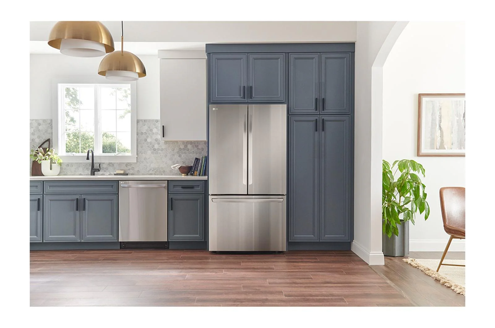 Lg LRFLC2706S 27 cu. ft. Smart Counter-Depth MAX™ French Door Refrigerator - Image 10
