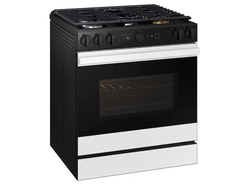 Samsung NSG6DB850012 Bespoke 6.0 cu. ft. Smart Slide-In Gas Range with Air Sous Vide & Air Fry in White Glass - Image 11