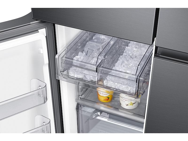 Samsung 29 cu. ft. Smart 4-Door Flex™ Refrigerator with Family Hub™ and Beverage Center in Black Stainless Steel - Image 7
