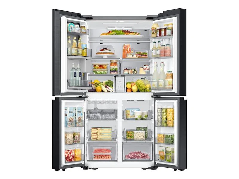 Samsung RF29DB960012 Bespoke 29 cu. ft. 4-Door Flex™ Refrigerator with Beverage Center™ & Customizable Door Panels in White Glass - Image 10