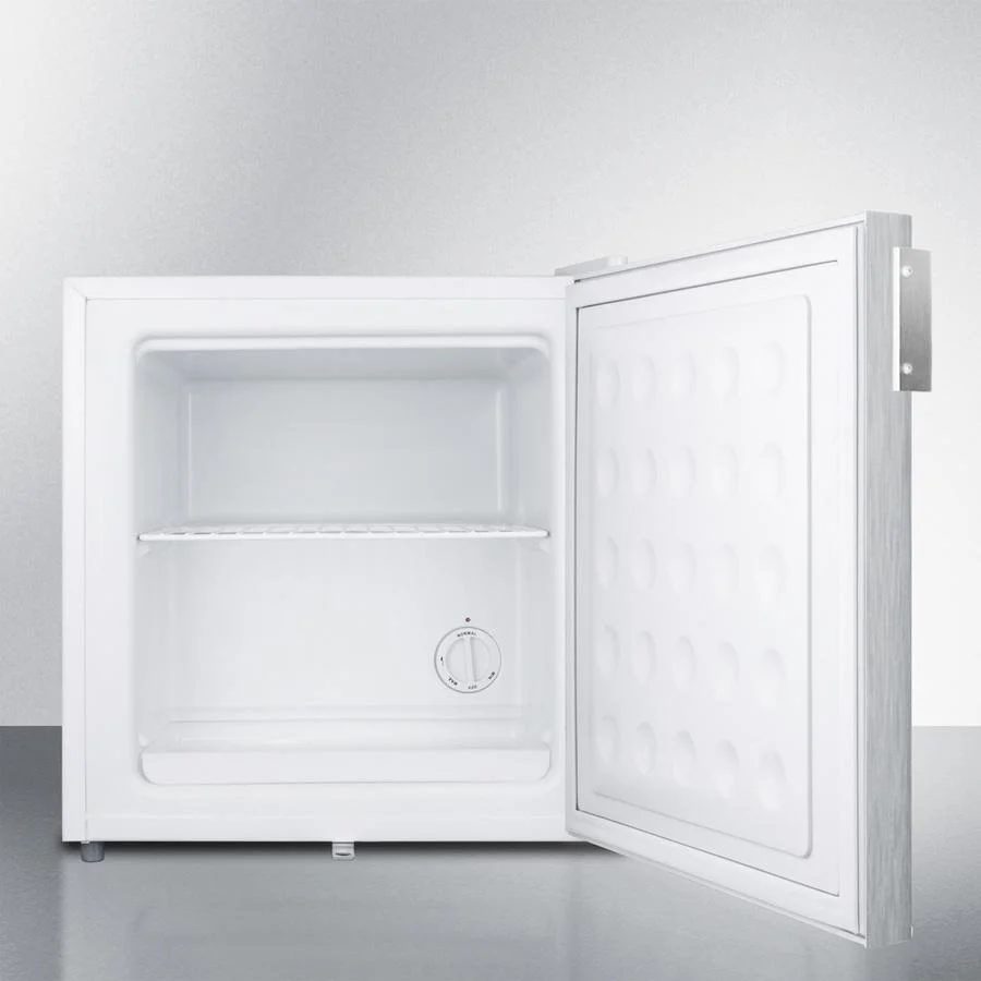Summit FS24L7CSS Compact All-freezer - Image 2