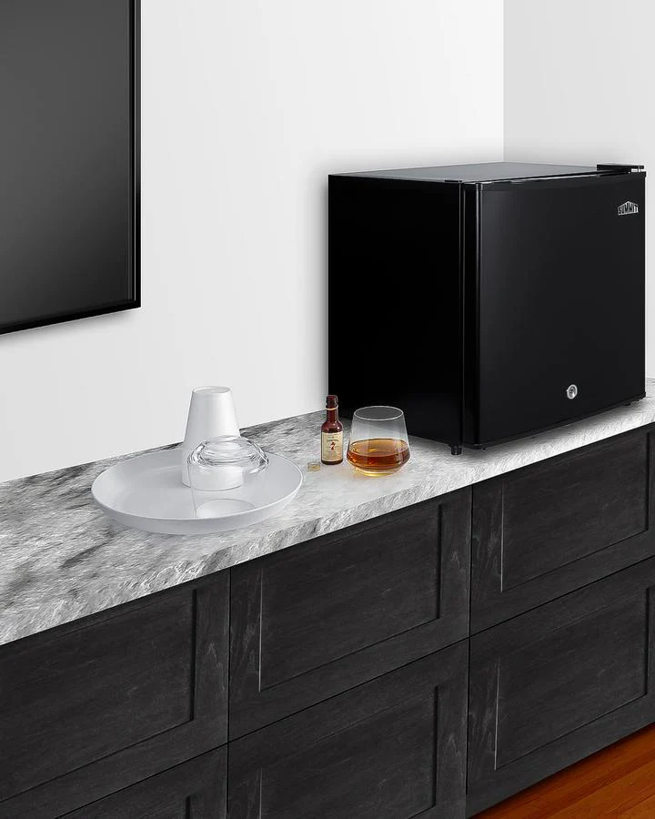 Summit MB41B 18" Wide Compact Minibar - Image 5