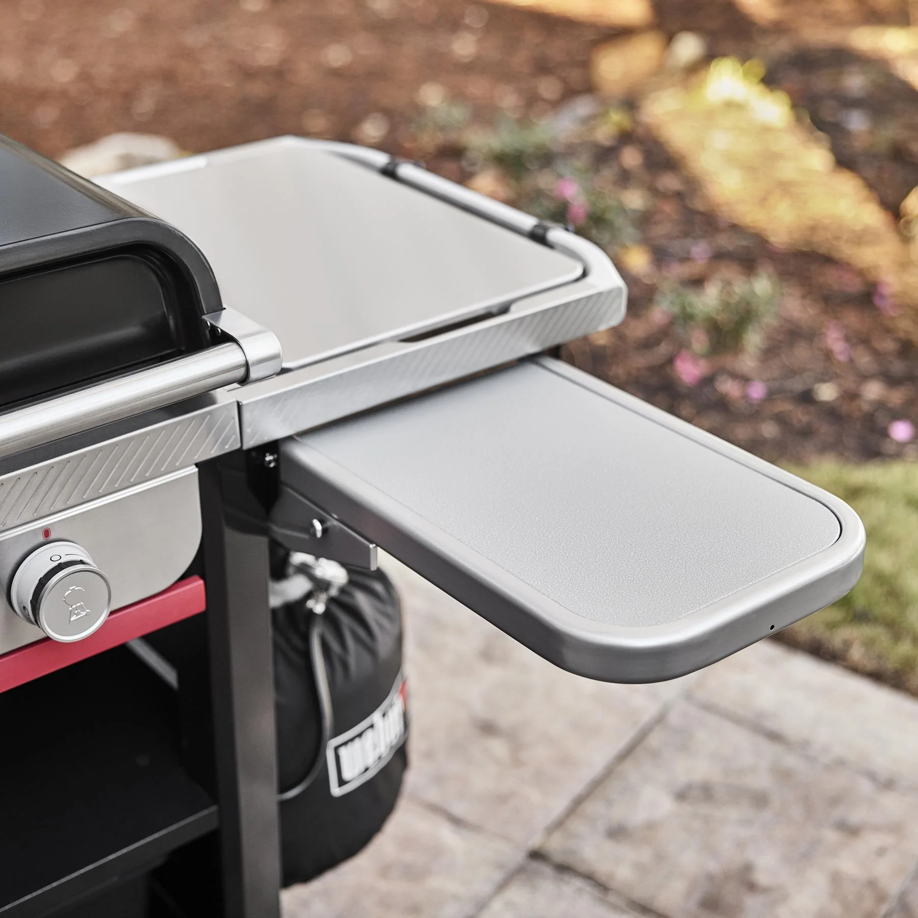 Weber 1500013 Slate® 30" Rust-Resistant Griddle with Extendable Side Table (Liquid Propane) - Black - Image 3