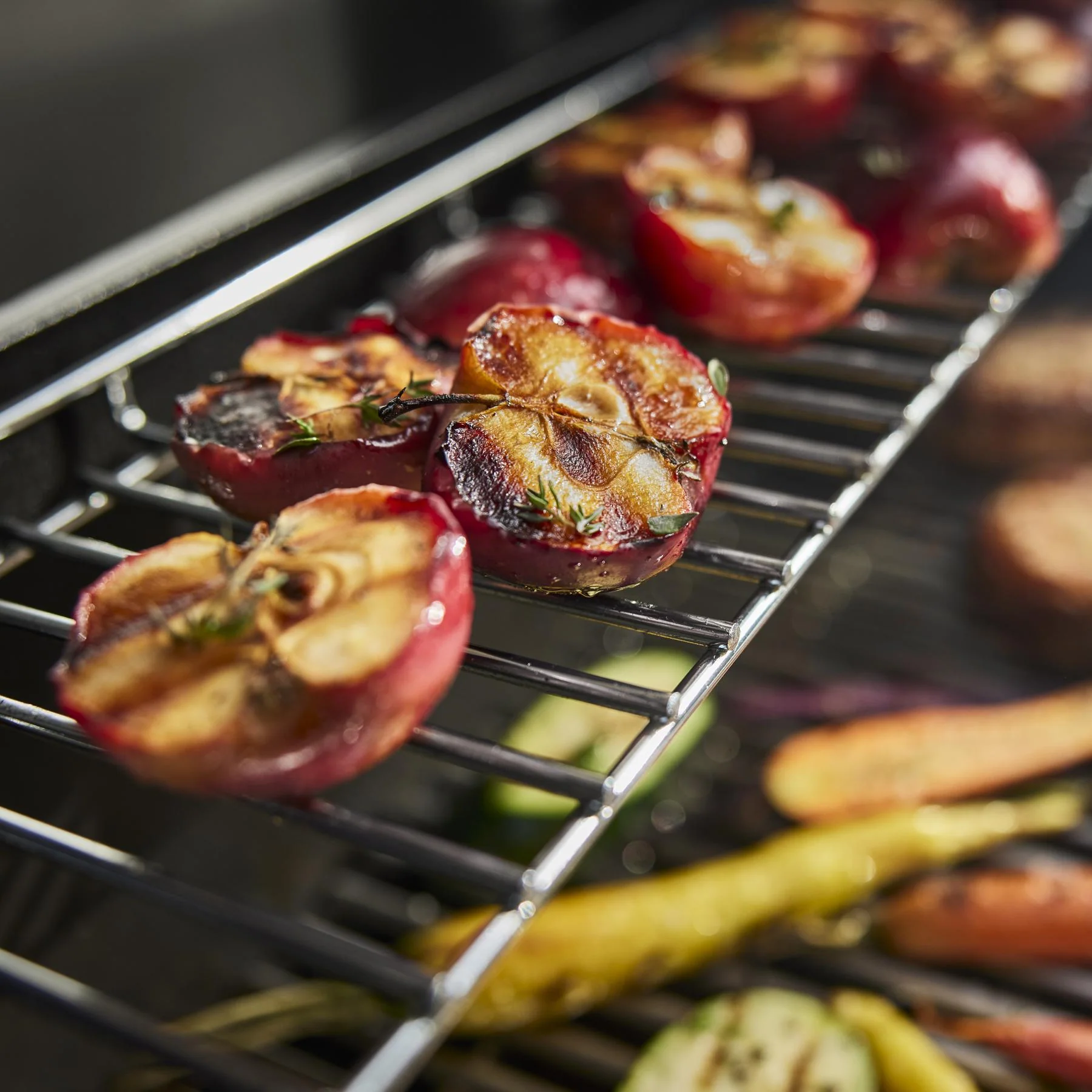 Weber 1500536 Genesis E-335 Gas Grill (Natural Gas) - Black - Image 6