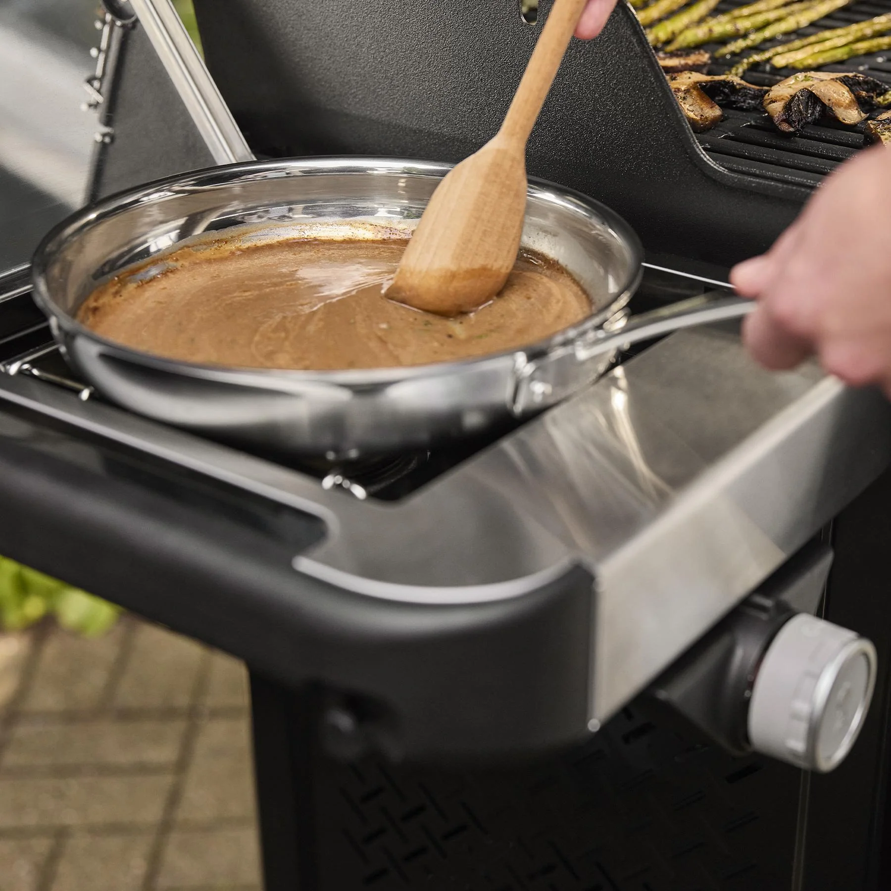 Weber 1500786 Spirit® EP-435 Gas Grill (Liquid Propane) - Black - Image 4