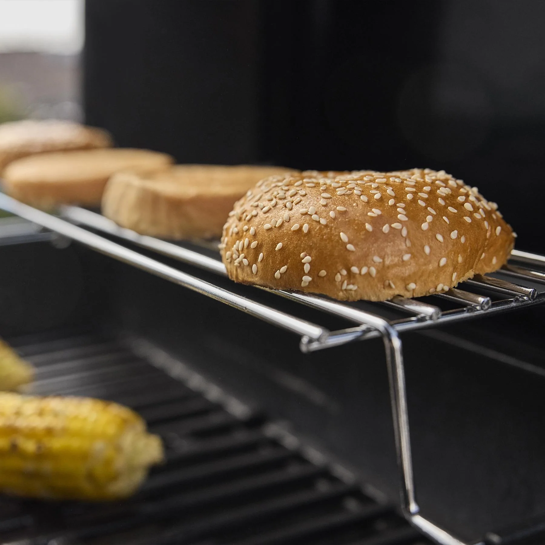 Weber 1501000 Spirit® E-210 Gas Grill (Liquid Propane) - Black - Image 4