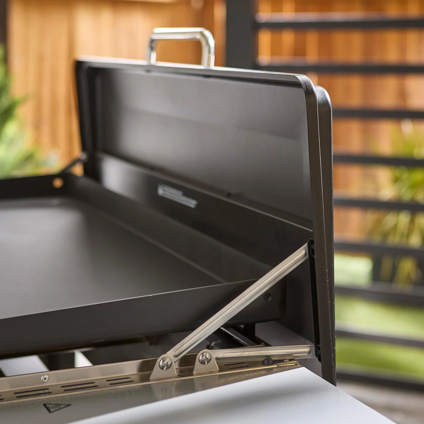 1501006 Weber® 36" Rust-Resistant Griddle - Black - Image 3