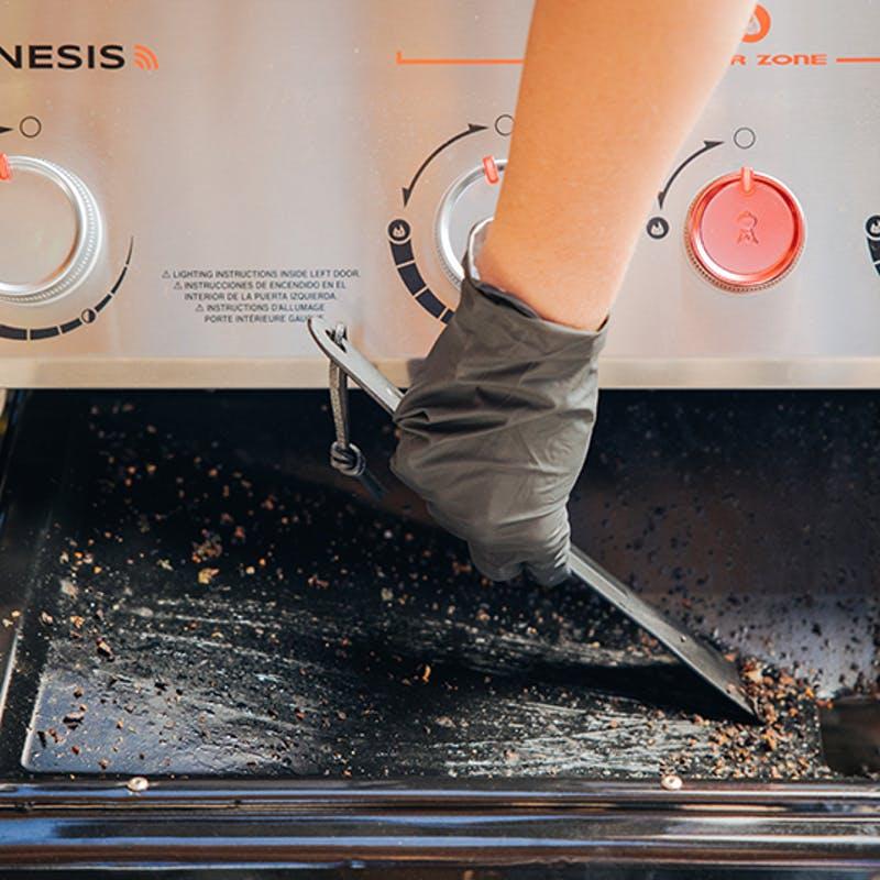 GENESIS E-325s Gas Grill - Black Natural Gas - Image 7