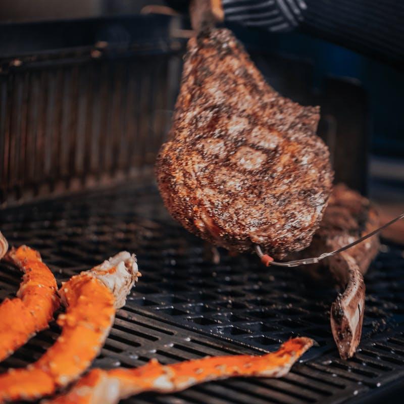 7670 WEBER CRAFTED Dual-Sided Sear Grate - Image 8