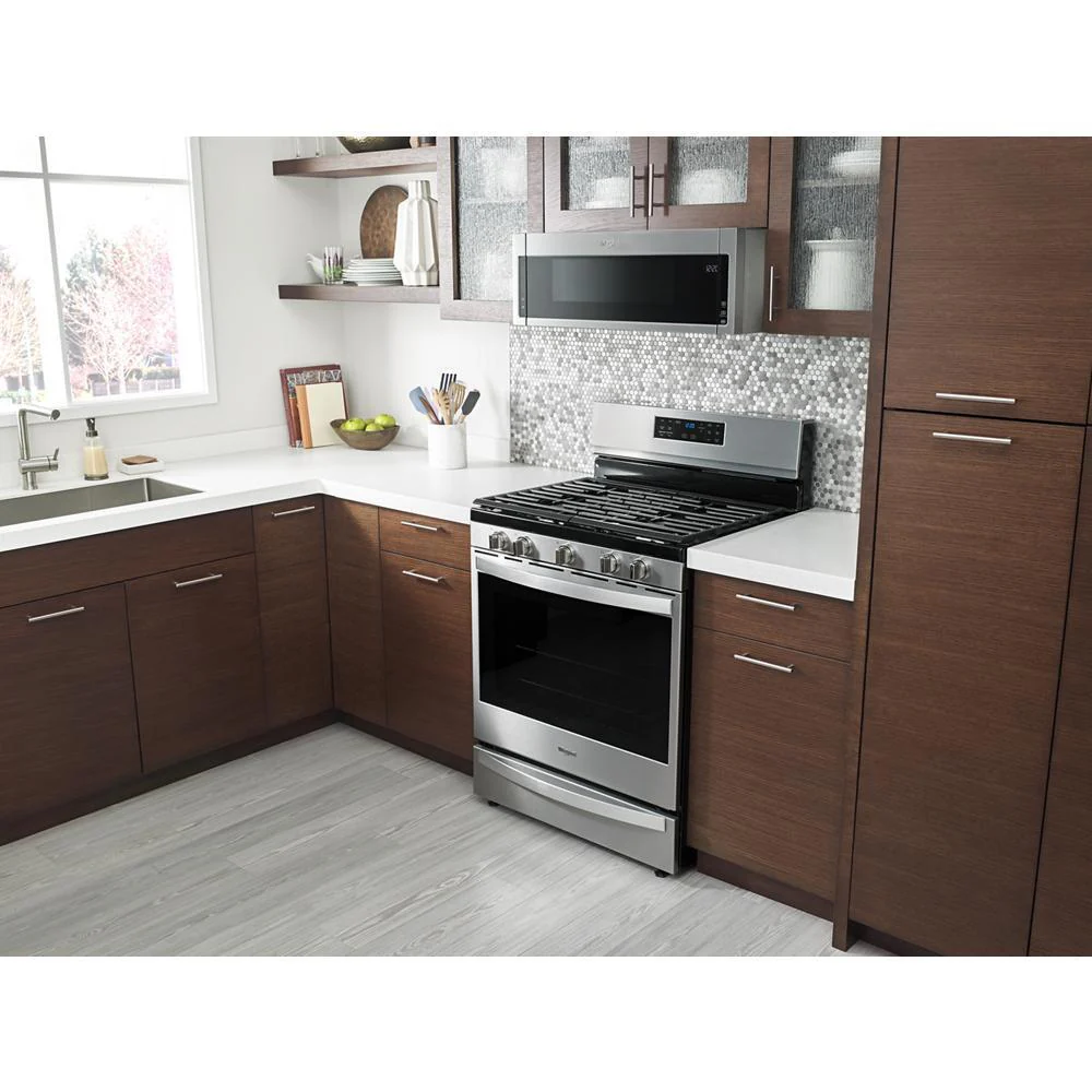 Whirlpool 5.8 cu. ft. Freestanding Gas Range with Frozen Bake™ Technology - Image 6