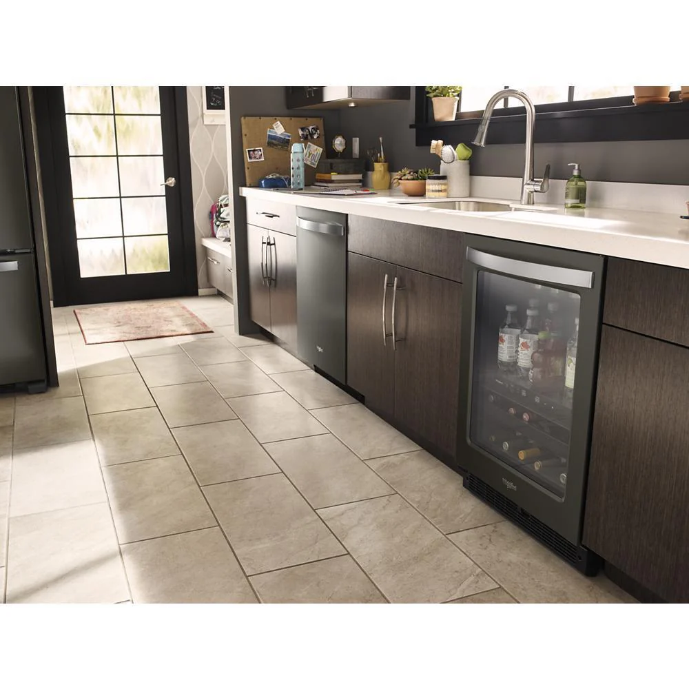 Whirlpool WUB50X24HV 24-inch Wide Undercounter Beverage Center - 5.2 cu. ft. - Image 7